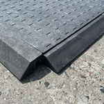 Recycled rubber groundsafe trak mat